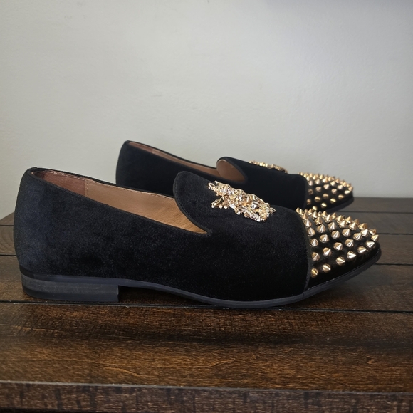 Meijiana Black Velvet Slip On  With Gold Tone Studs Spiked Accents Size 9 - Picture 2 of 13